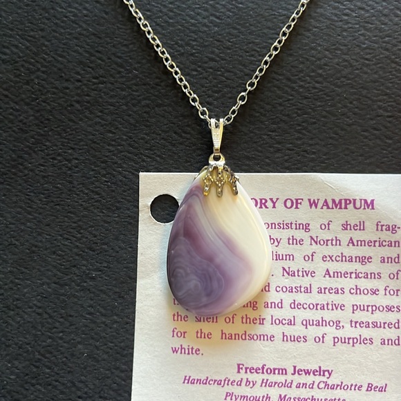 Wampum Necklace and Earrings - Picture 3 of 3